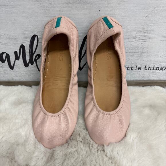 Tieks Shoes - Tieks Blush Pink Slip On Leather Ballet Flats Women's Size 7